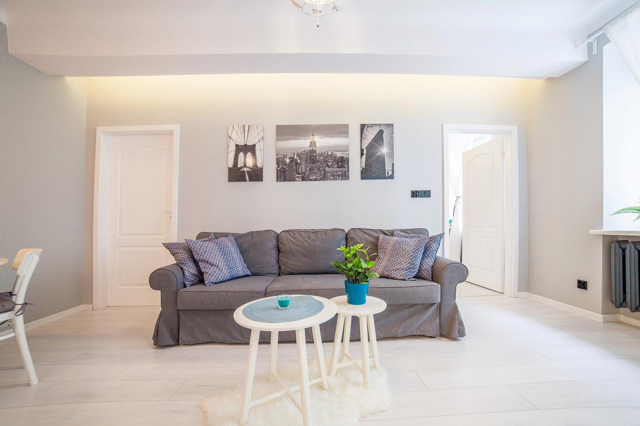 Madelaine By Renters Apartment *