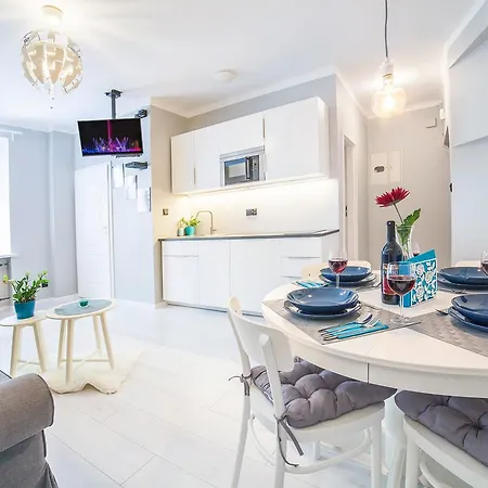 Apartments Madelaine Warsaw By Noclegi Renters Exterior photo