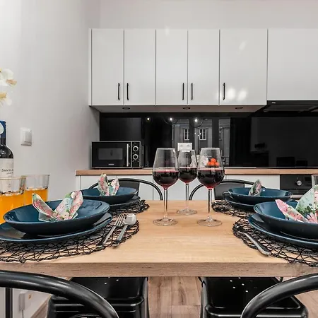 Apartments Madelaine Warsaw By Noclegi Renters Exterior photo